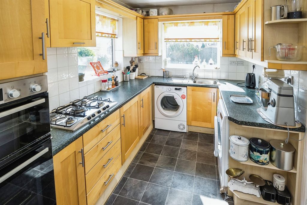 Property photo 3 of 14