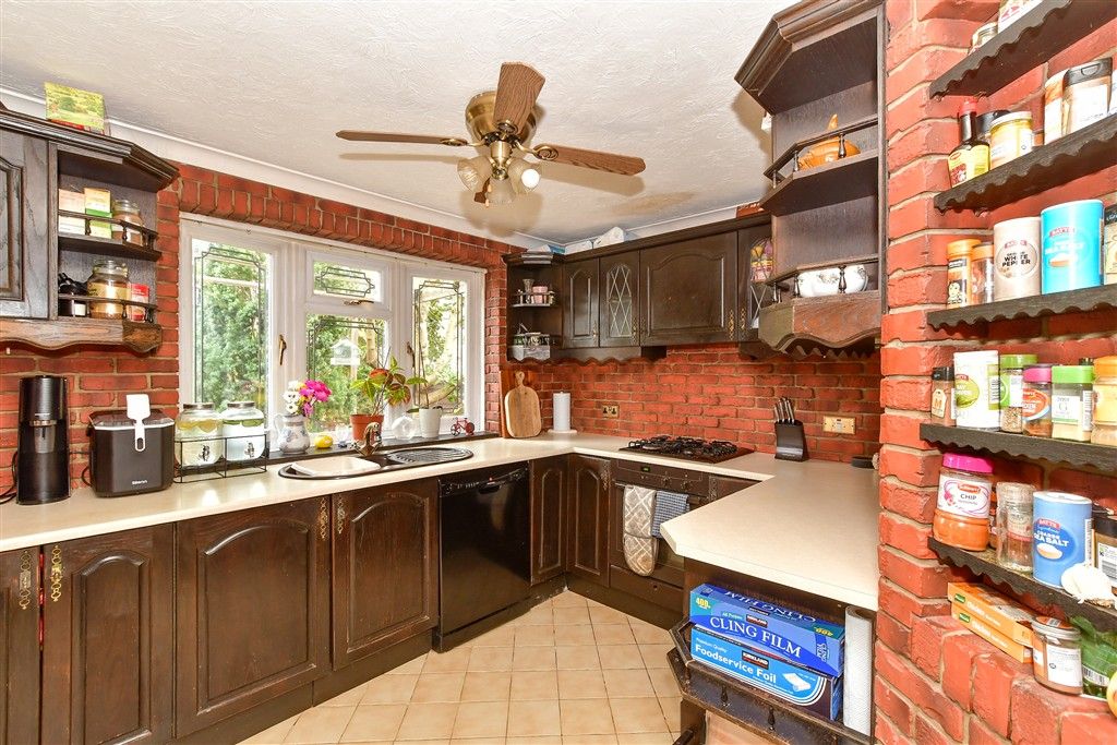 Property photo 3 of 14 Kitchen