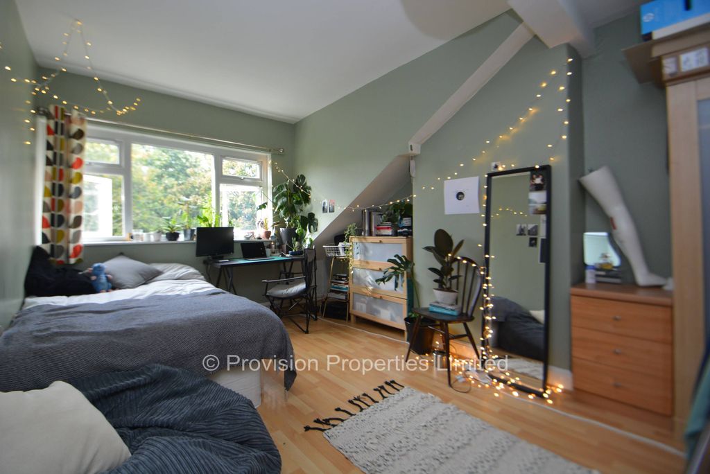 Property photo 1 of 13 Photo