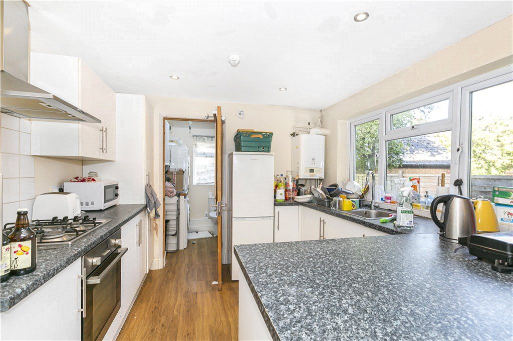 Property photo 3 of 14 Kitchen