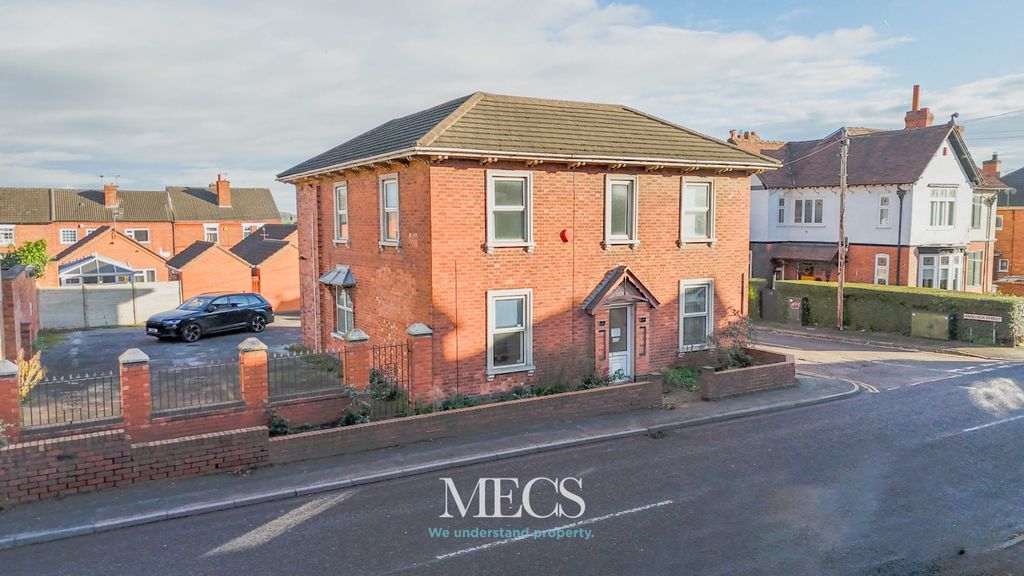 Property photo 1 of 17 4691811