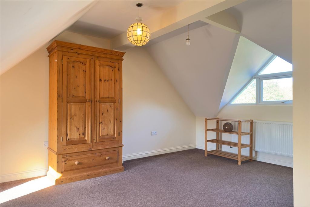 Property photo 3 of 6 Bedroom 2