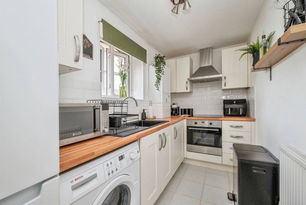 Property photo 2 of 17