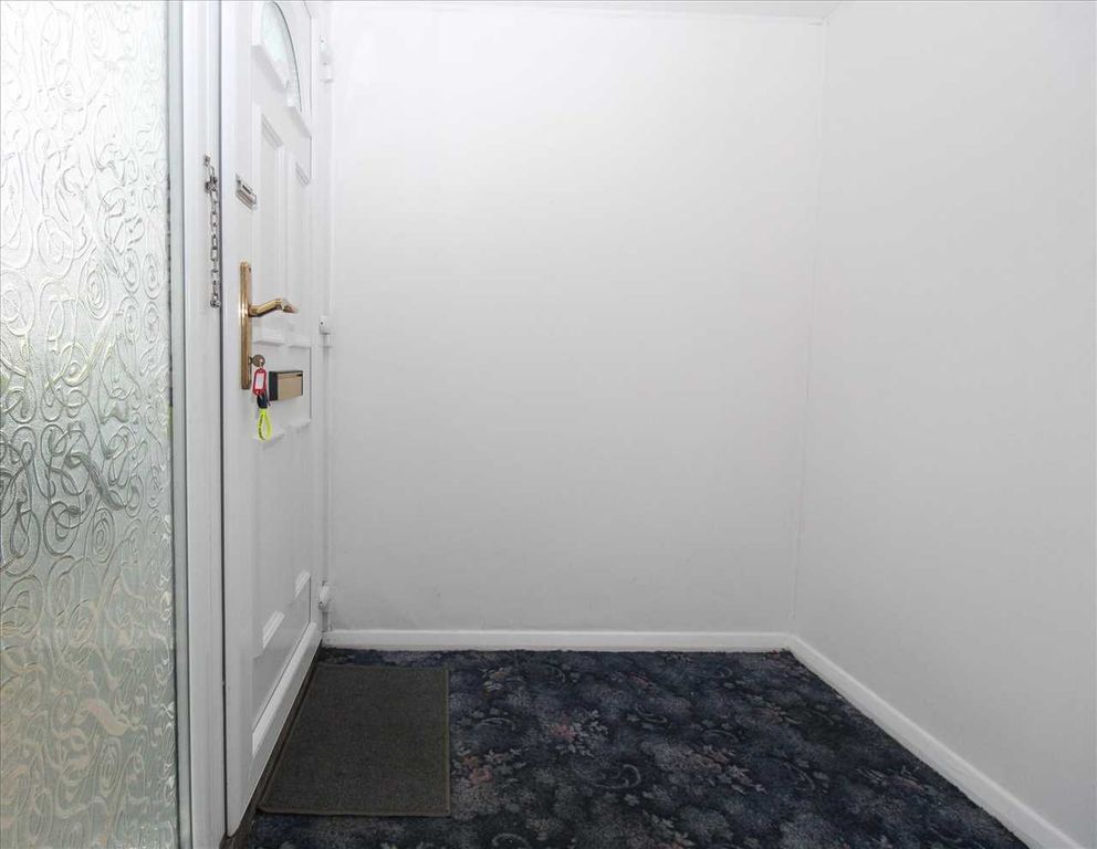 Property photo 2 of 15 Front Entrance Porch