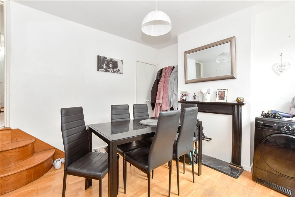 Property photo 1 of 8 Dining Room