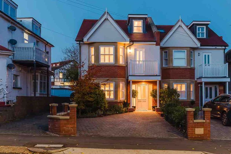 Property photo 1 of 24 Twilight Front