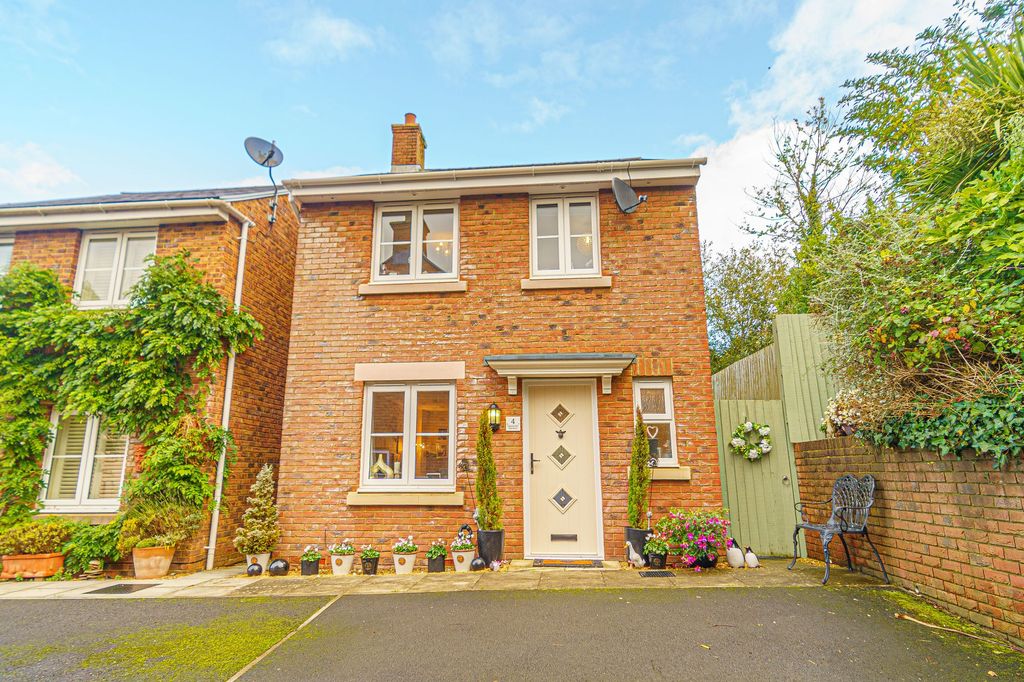 Property photo 1 of 45