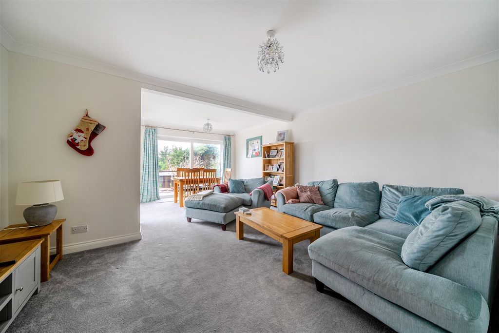 Property photo 3 of 19 Sitting Room