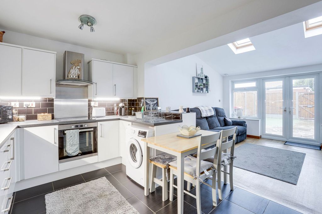 Property photo 3 of 18