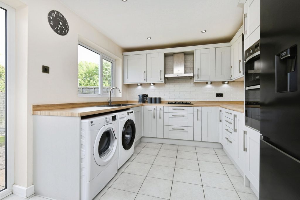 Property photo 1 of 20 Pbox-Img.Jpg