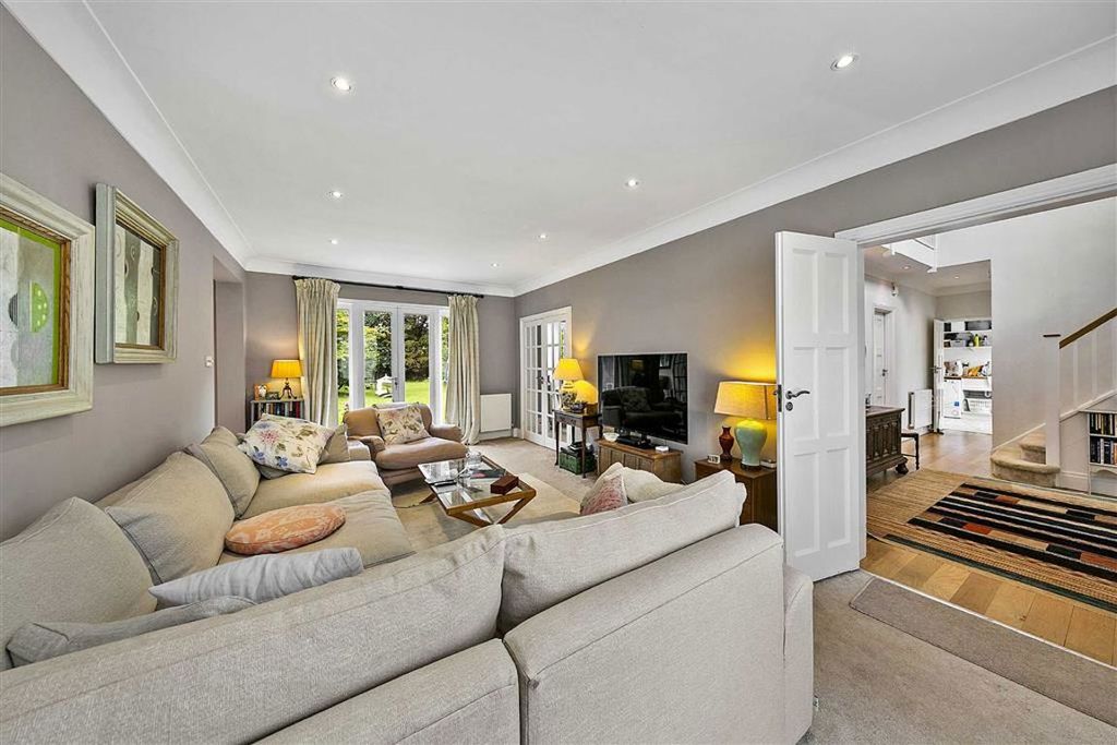 Property photo 2 of 16