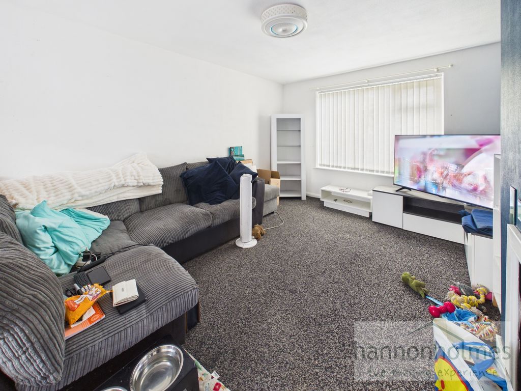 Property photo 3 of 14 Cam05283G0-Pr0253-Still006