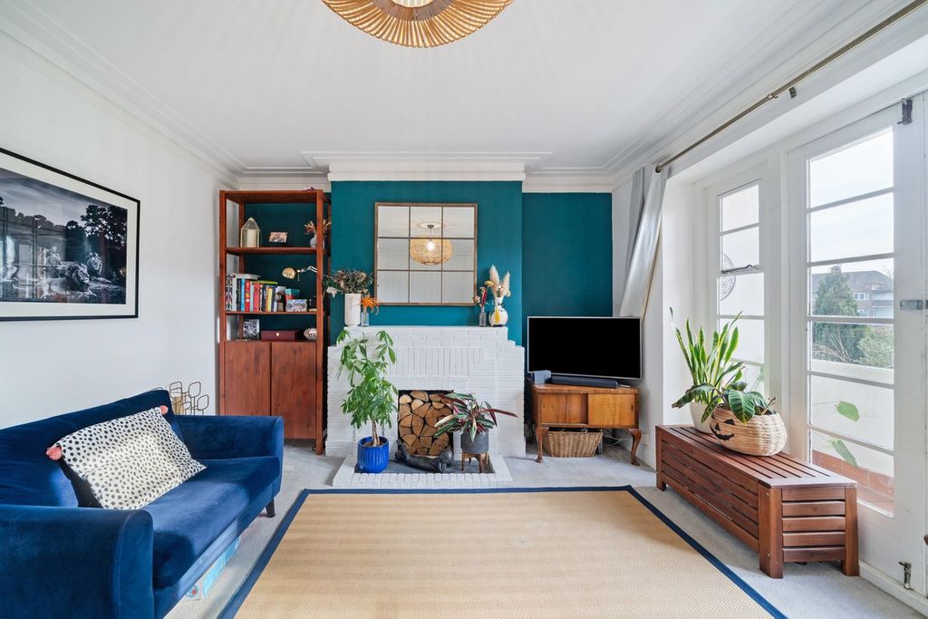 Property photo 2 of 16