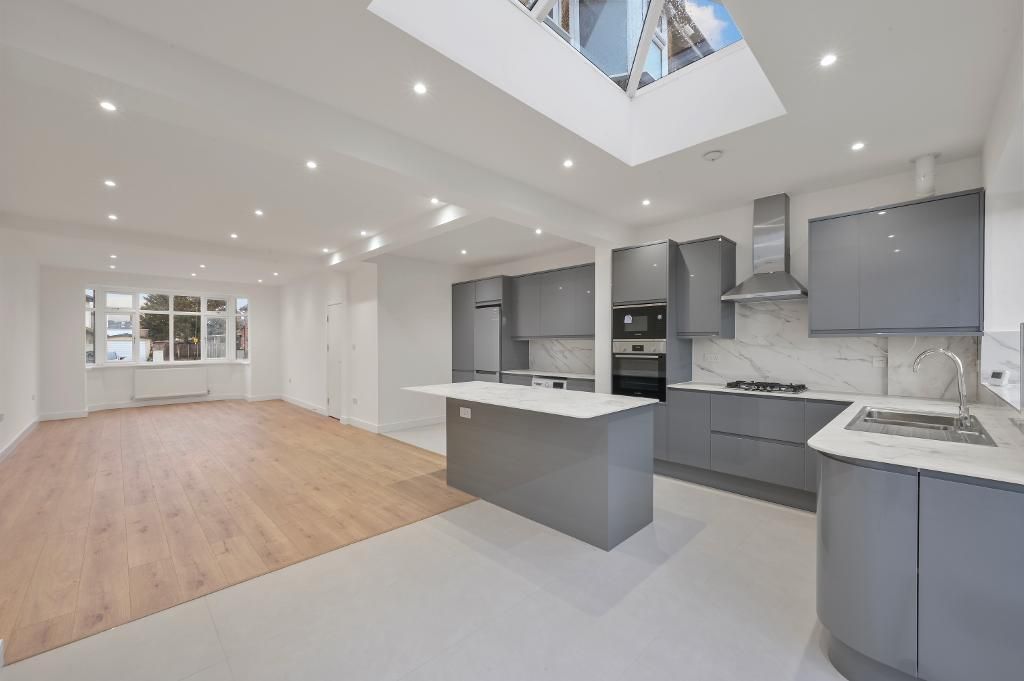 Property photo 3 of 11 Photo 3