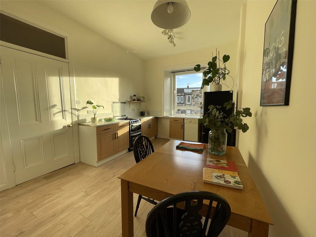 Property photo 2 of 10 Photo 2