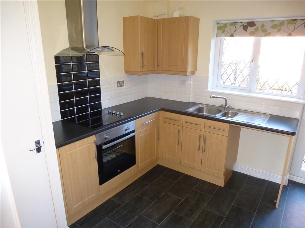 Property photo 2 of 12 Kitchen