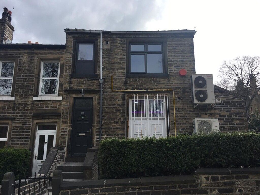 Property photo 1 of 12 1 Bed Birkby.Jpeg