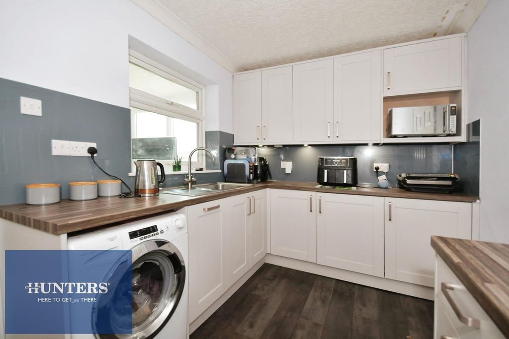 Property photo 2 of 12 Kitchen.Jpg