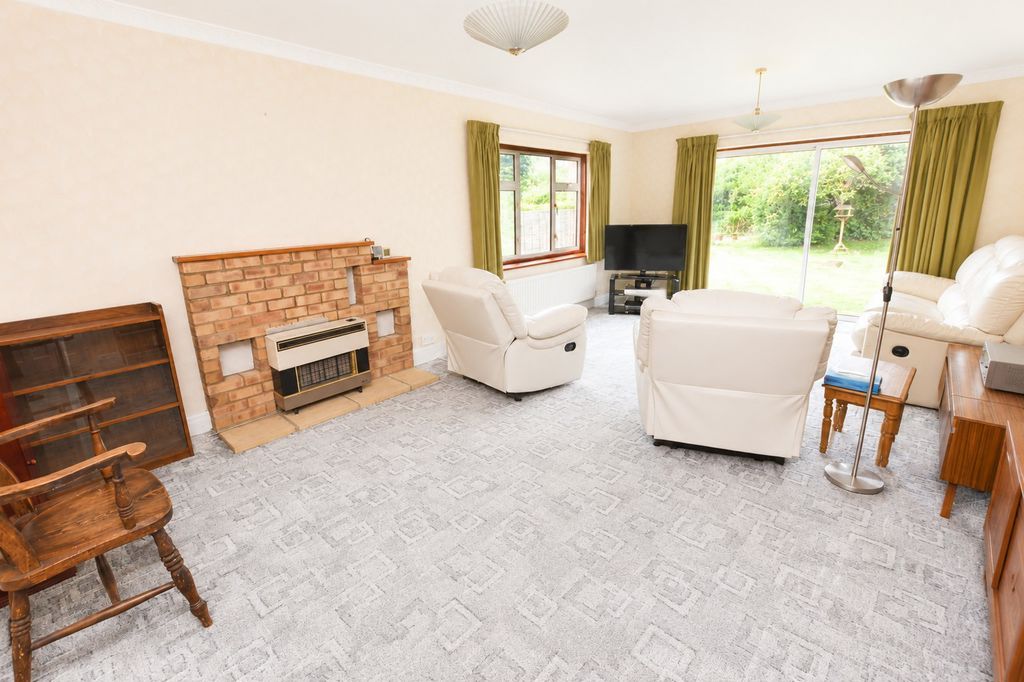 Property photo 3 of 19 Photo 9