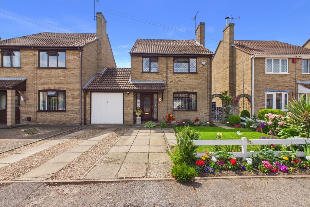 Property photo 1 of 18 Ewemove - Spalding - Culpins Close - Front Of Hou