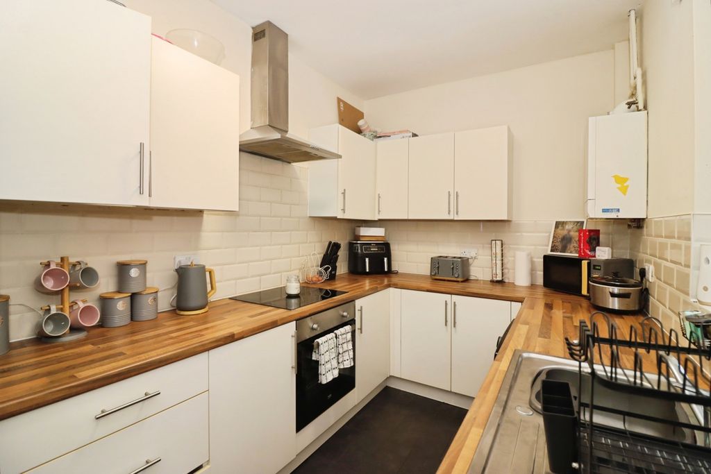 Property photo 2 of 18 Pbox-Img.Jpg