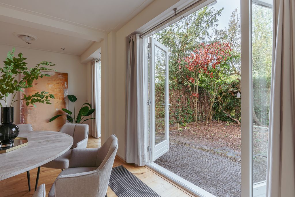 Property photo 2 of 45