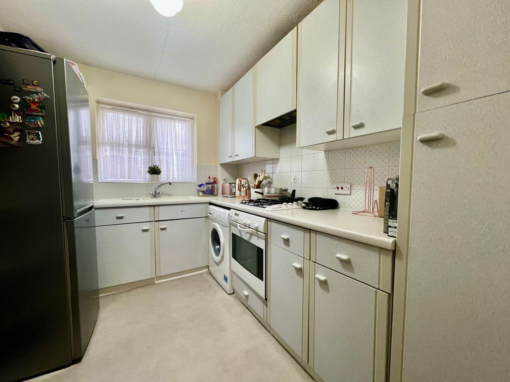 Property photo 3 of 6 Img_0288