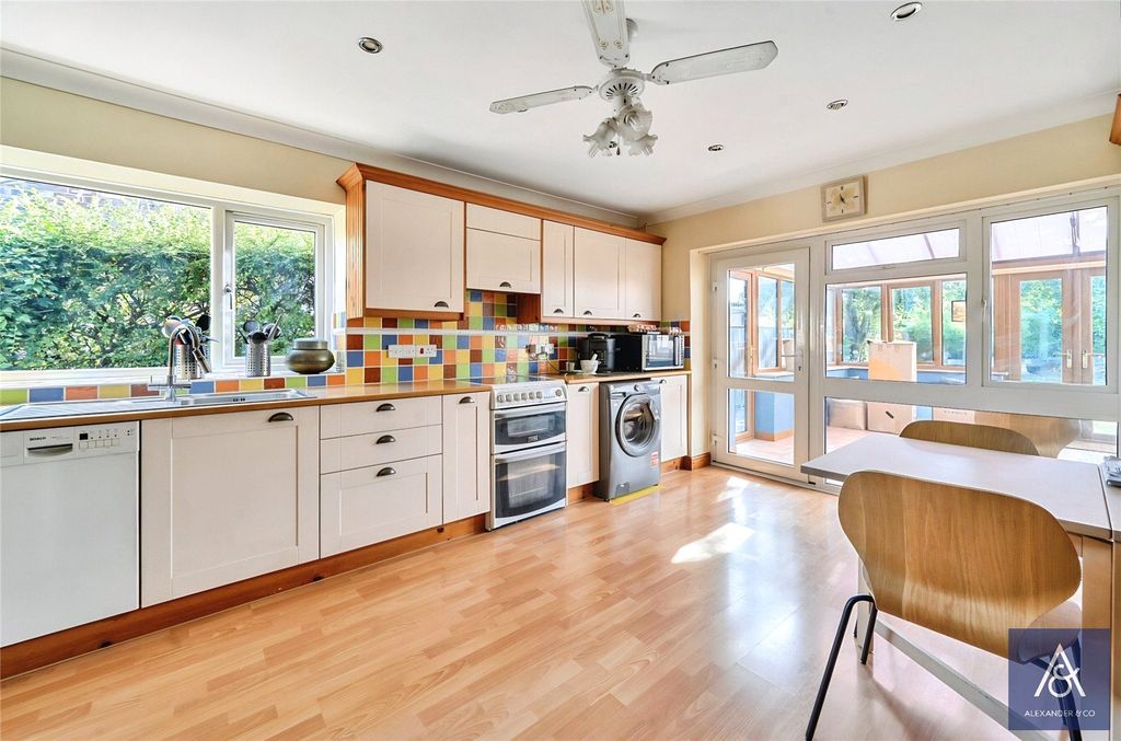 Property photo 3 of 16 Kitchen/Diner
