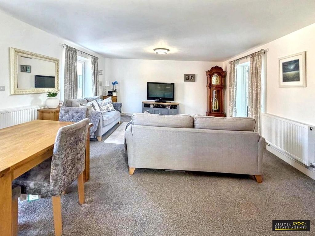 Property photo 3 of 15 Living Room