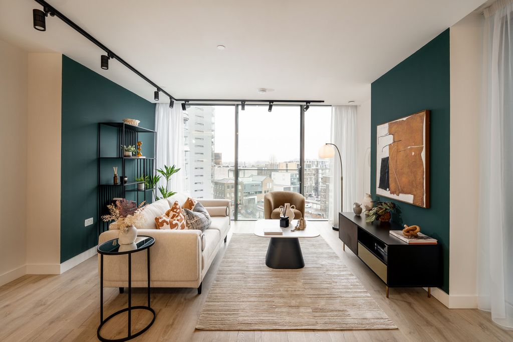 Property photo 3 of 23