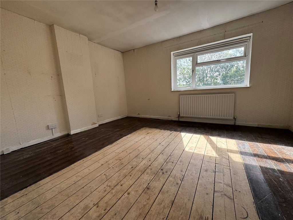 Property photo 2 of 6 Picture No. 03