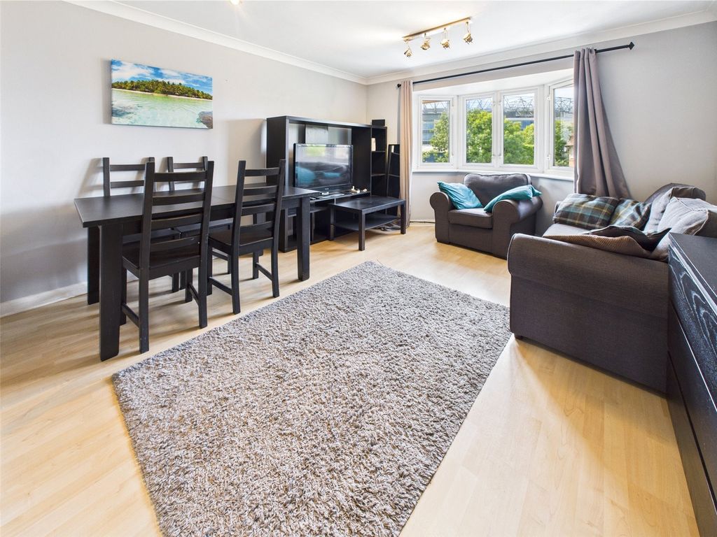 Property photo 2 of 8 Picture No. 10