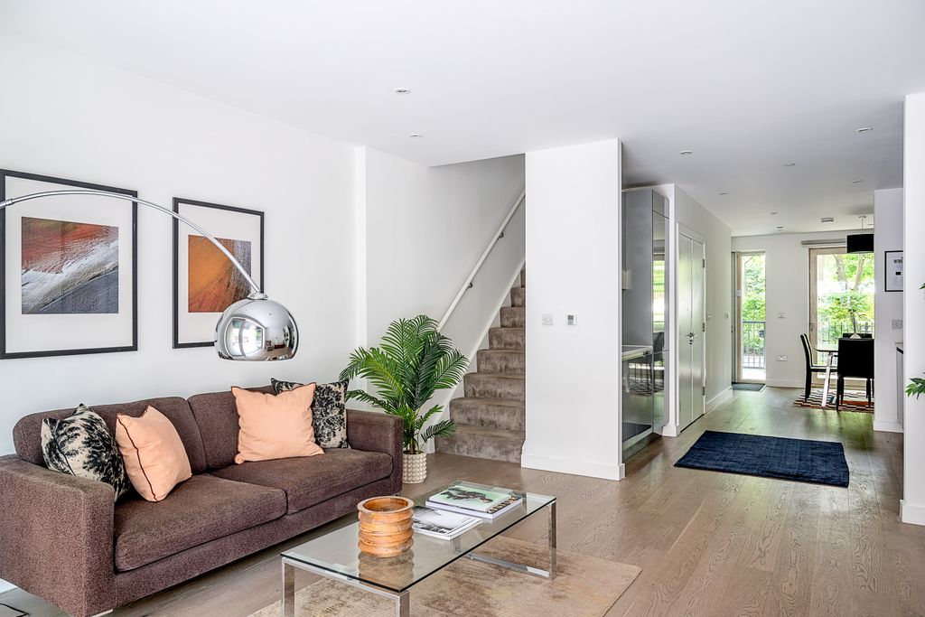 Property photo 1 of 51 Victory_Place_16