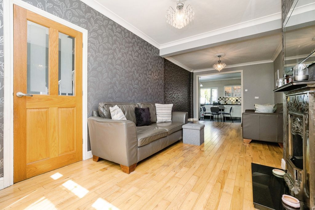Property photo 1 of 17 Pbox-Img.Jpg