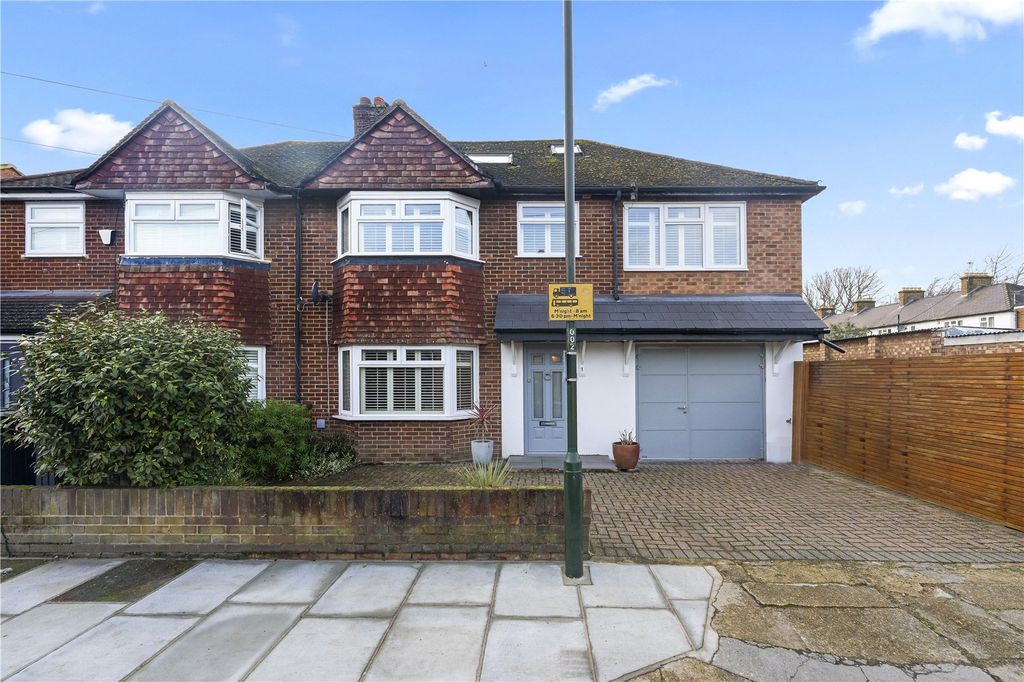 Property photo 1 of 17 Picture No. 04