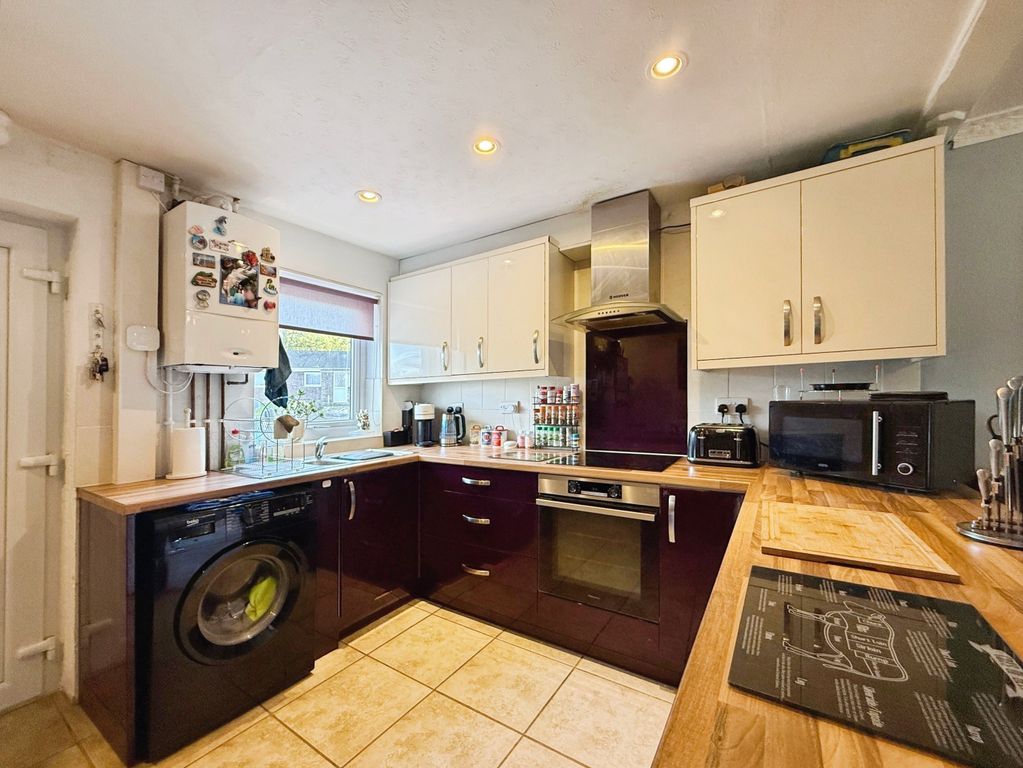 Property photo 3 of 16