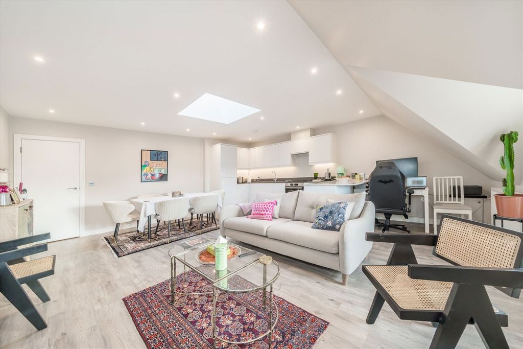 Property photo 2 of 5