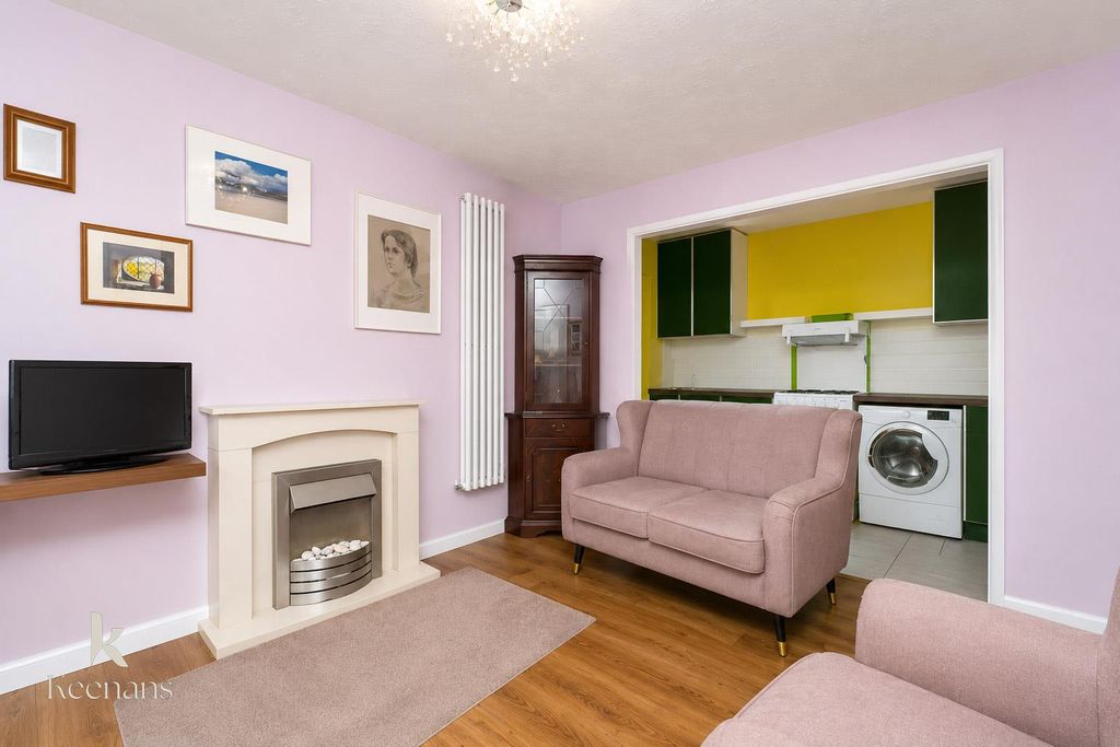 Property photo 2 of 13 28-06.Jpg