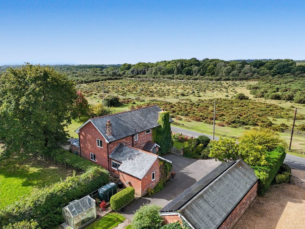 Property photo 2 of 16