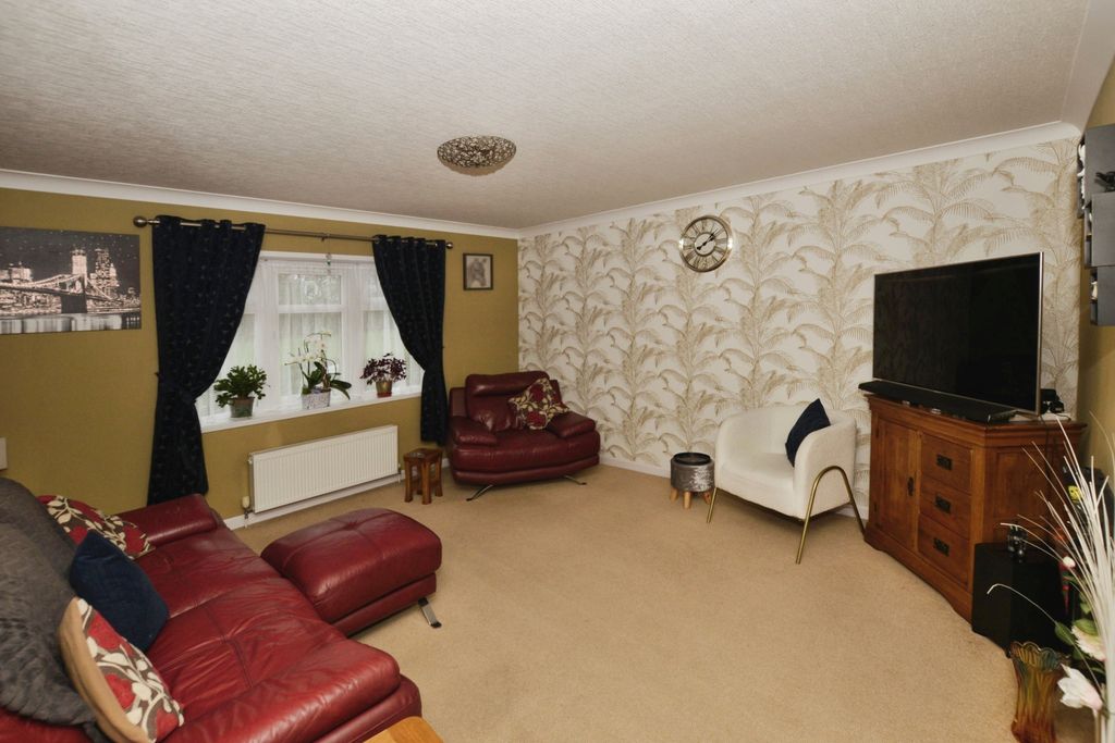 Property photo 3 of 18 Photography