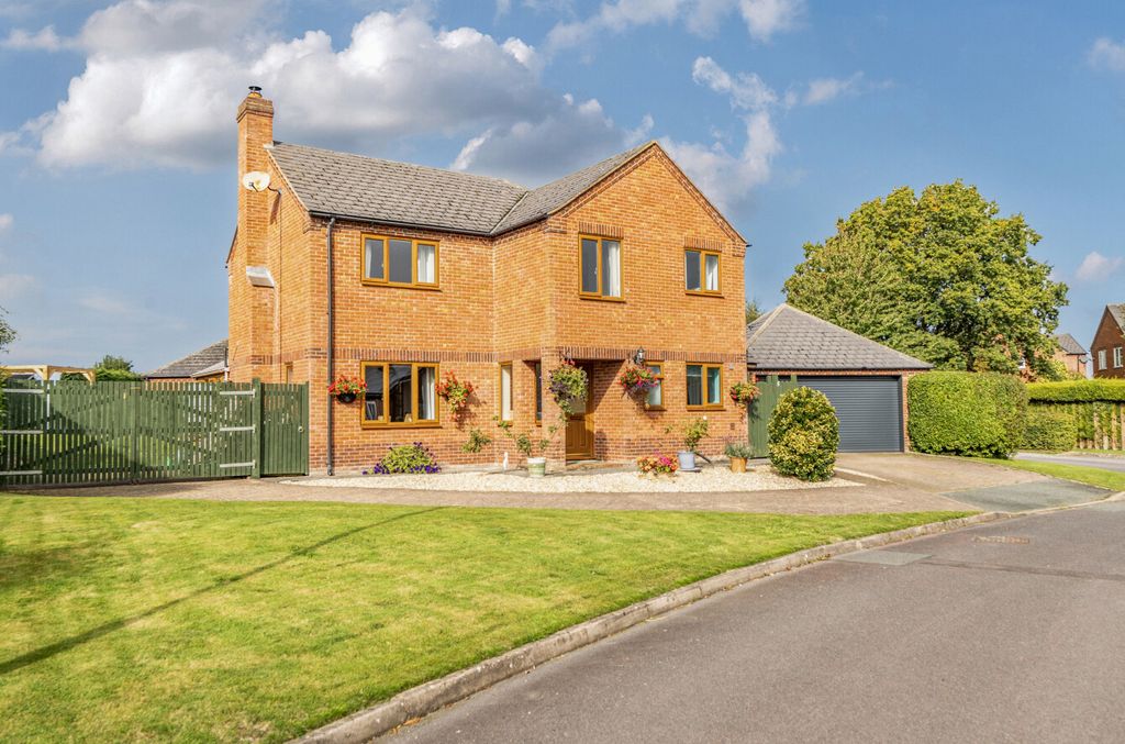 Property photo 1 of 20 1357502-17-68d66F...