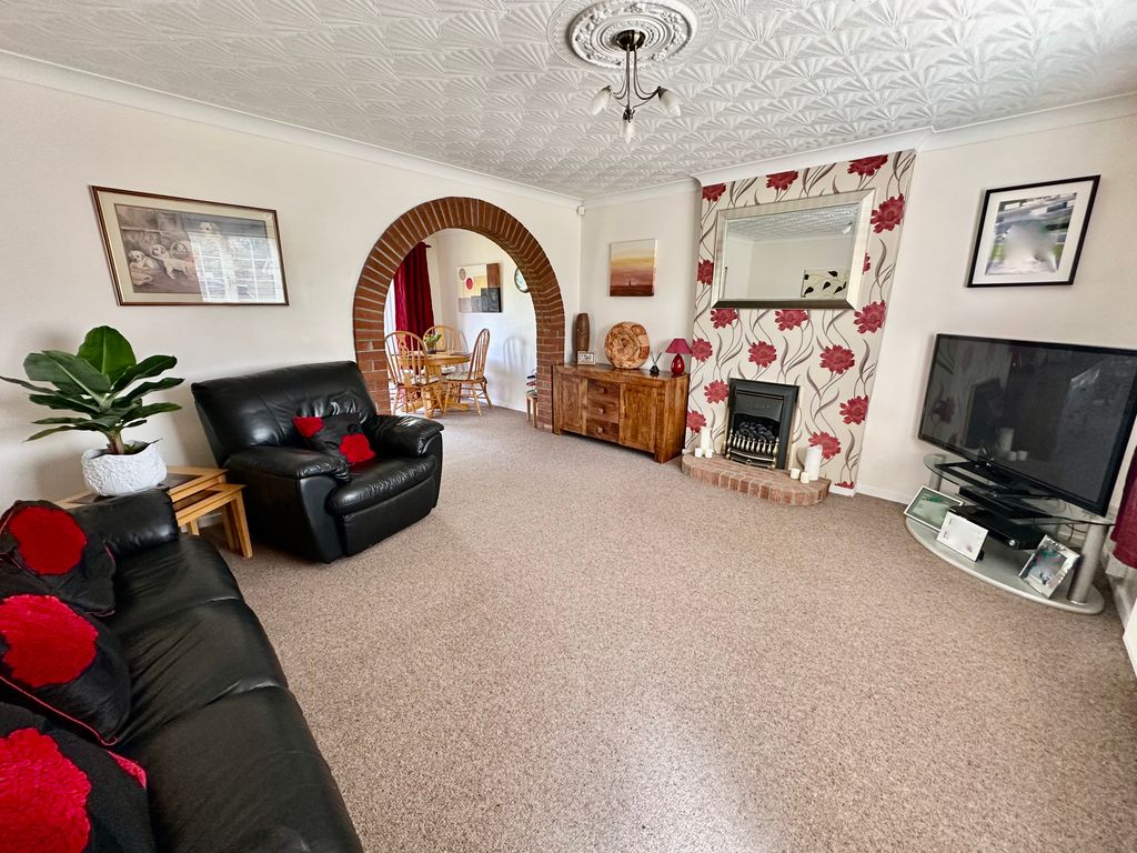 Property photo 3 of 26 Img_3294