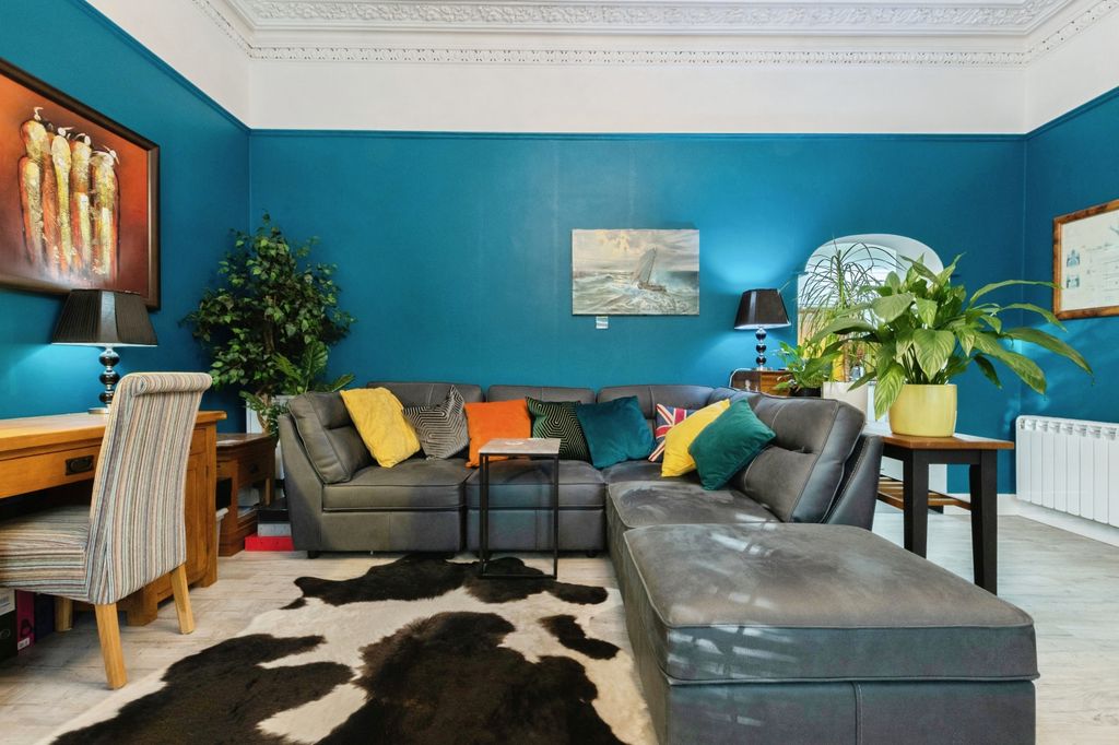 Property photo 2 of 20