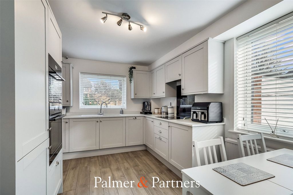 Property photo 1 of 18 Picture No. 09