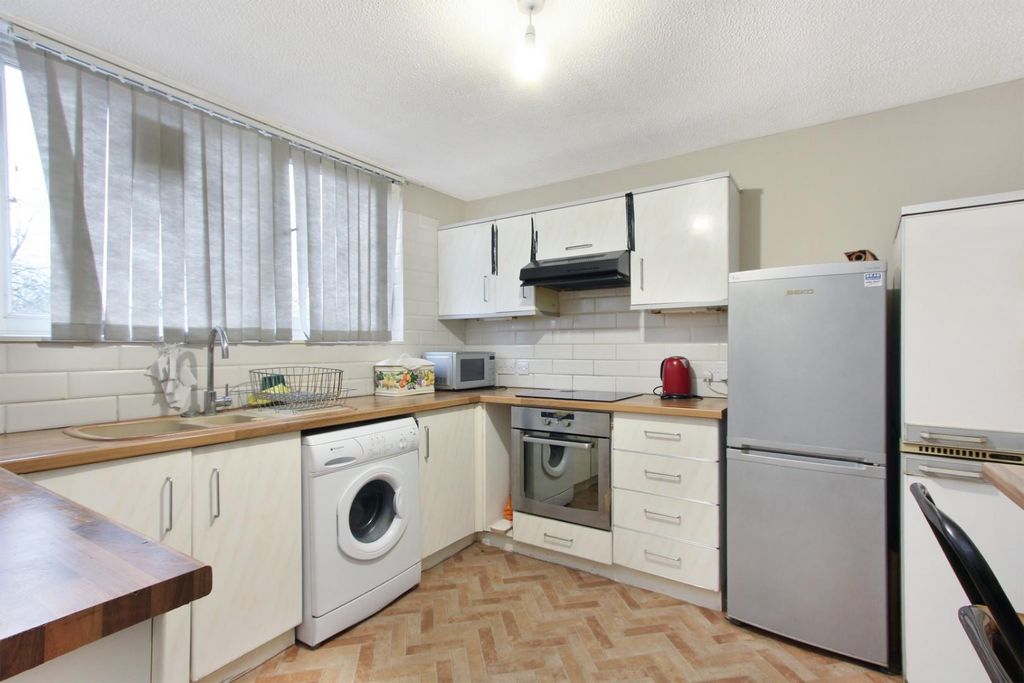 Property photo 2 of 12 Img_8662.Jpg