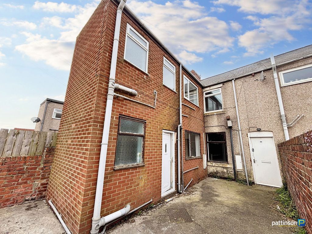 Property photo 1 of 3