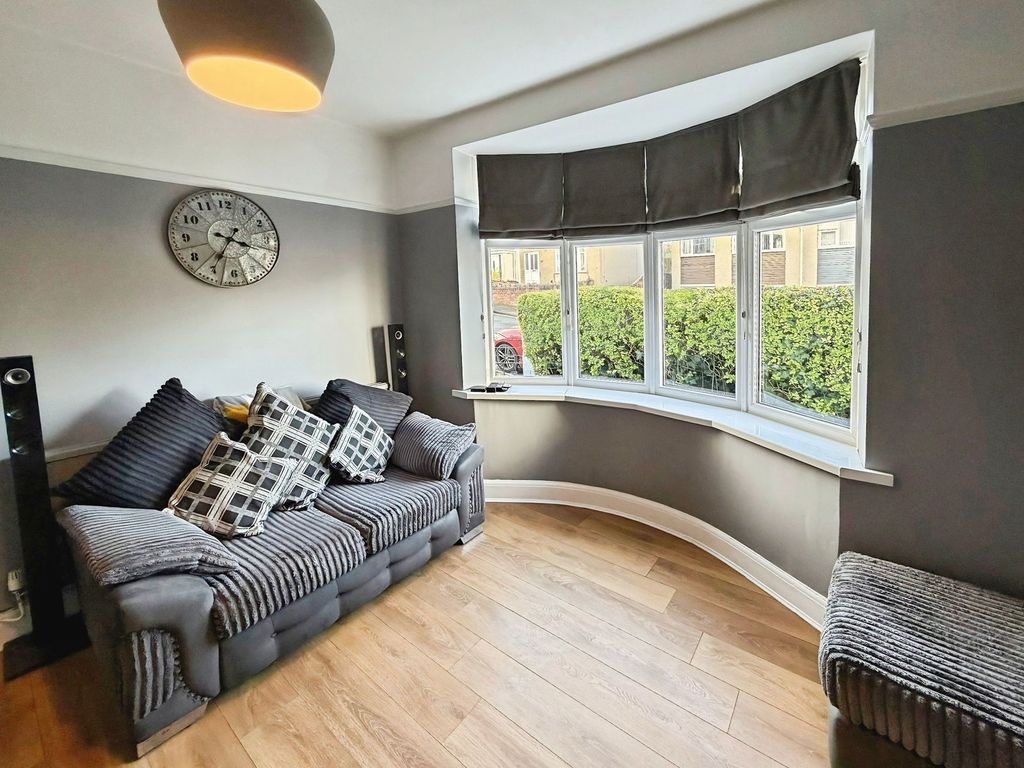 Property photo 3 of 40