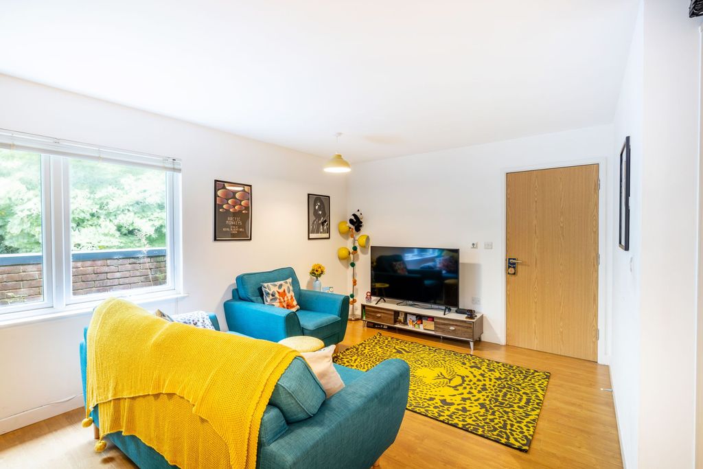 Property photo 3 of 7