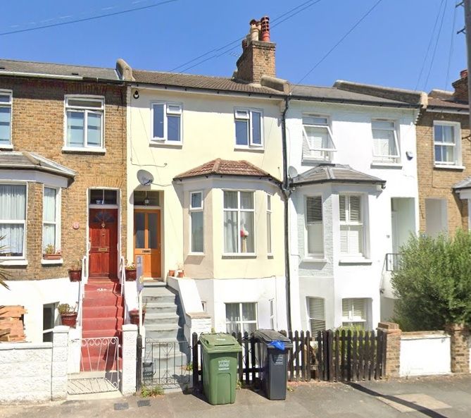 Property photo 1 of 10 External