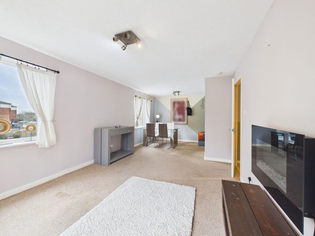 Property photo 3 of 15 4664437